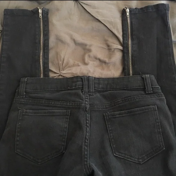 Women's Skinny ankle zip Black Jeans - Picture 2 of 4